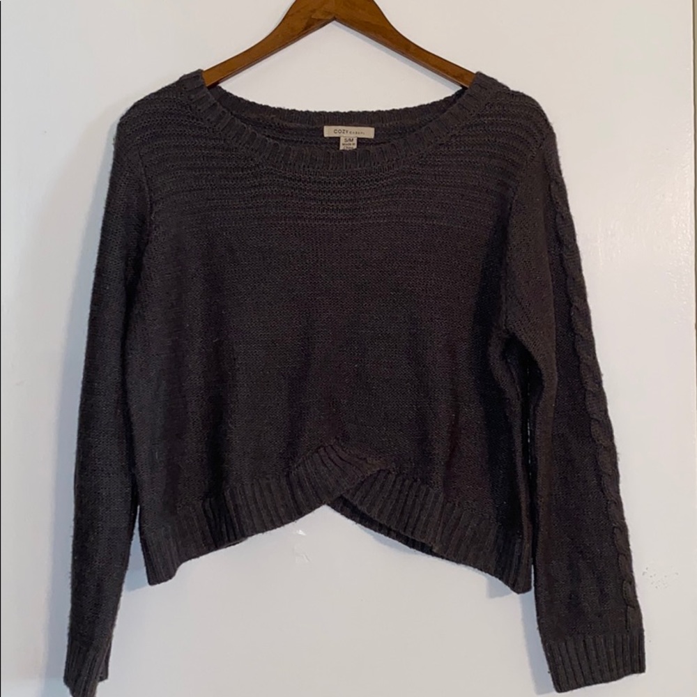 Cropped gray sweater